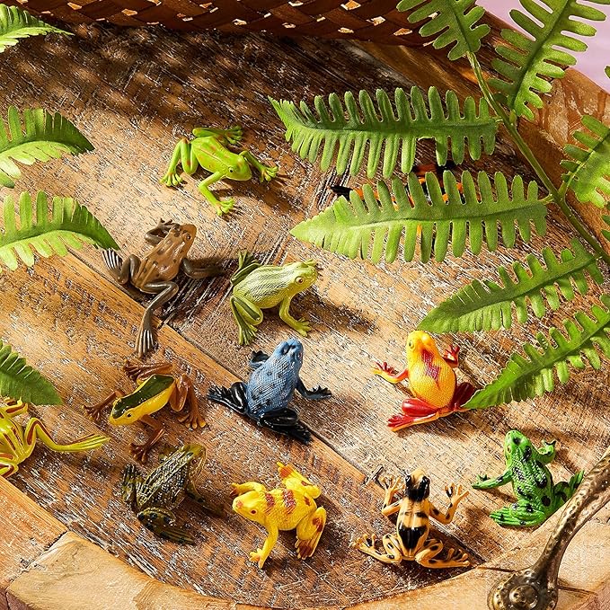36 Pieces Plastic Frogs Toy Mini Vinyl Realistic Frog Decorations Fun Rain Forest Character Figures Lifelike Toy for Rana Crafting Party Supplies Home Decor Game