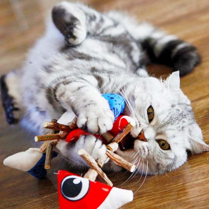 Catnip Toys Fish, Cat Chew Toy, Silvervine Sticks for Indoor Cats, Interactive Cat Kicker Nip Toys,Kitty Teeth Cleaning, Kitten Exercise (3 silvervine Fish)