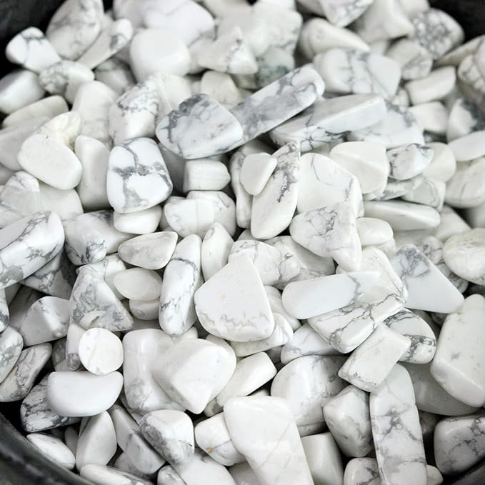 Howlite Aquarium Gravel Rocks Natural Tumbled Healing Crystal Chips Bulk Gemstones Crushed Stones for Fountain Vase Filler Planters Decorative Fish Tank Potted Reiki Energy Balancing 0.45lb