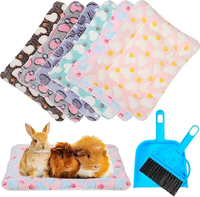 Yulejo 6 Pieces Guinea Pig Bed Plush Hamster Mat Bunny Bed Small Animal Sleeping Bedding Pads with Cleaning Dustpan Brush for Chinchilla Squirrel Hedgehog Small Animals (Vivid Color, Heart)